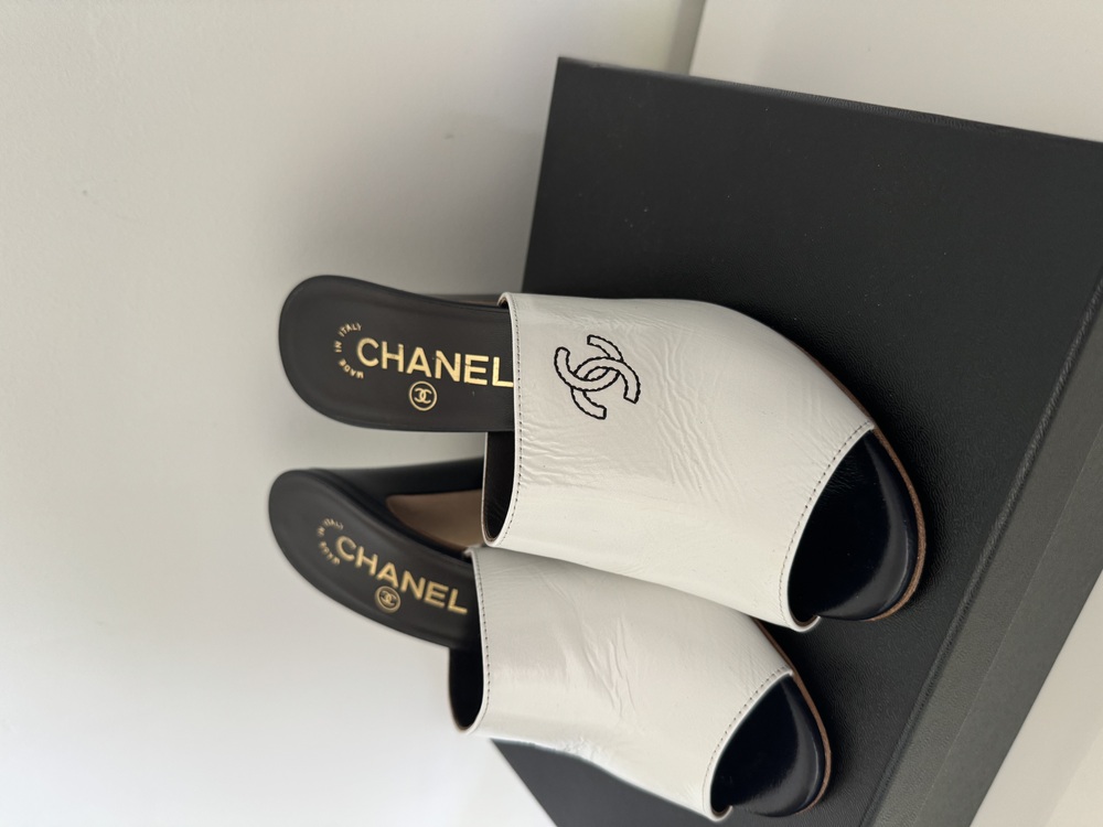 Chanel mules sandals 36